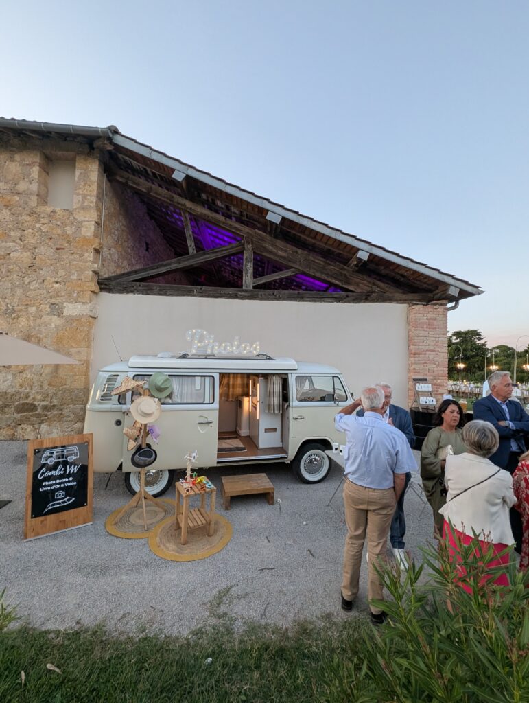mariage tarn 
château de Tauzies
gaillac
combi Occitanie
photobooth
livre d'or vidéo
